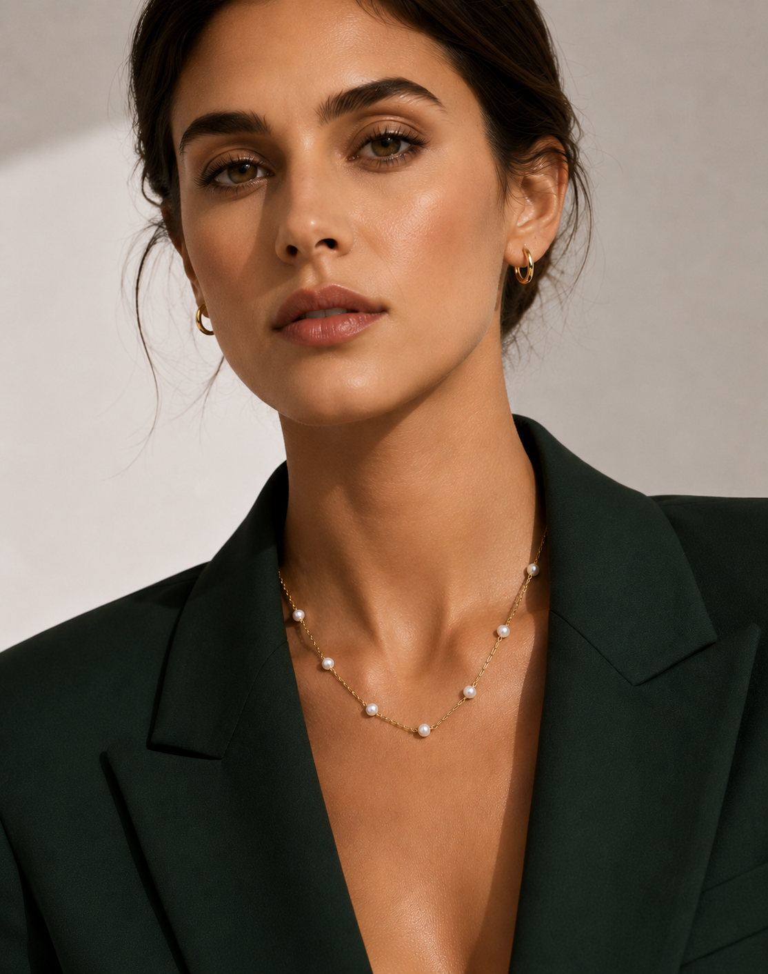 Colier Elegant Placat cu Aur 18K și Perle